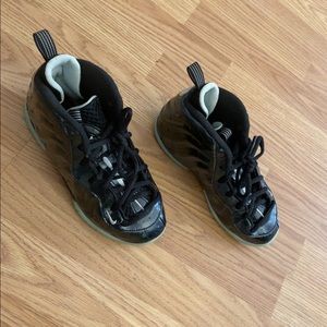 Nike Foamposite Boys Size 1.5